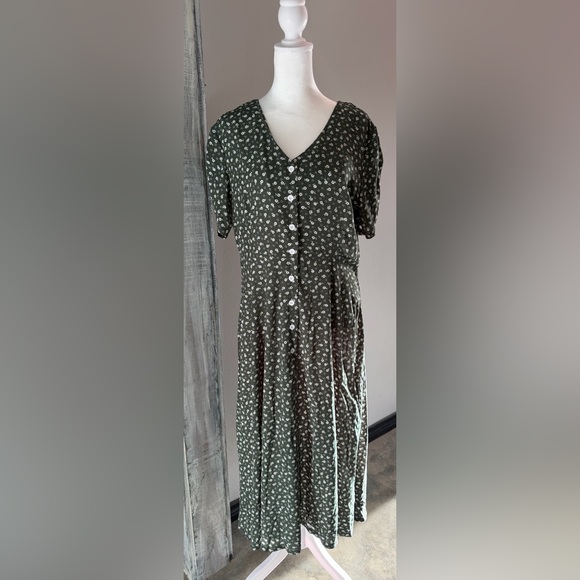 Green Floral Women's Skirt - Picture 2 of 3